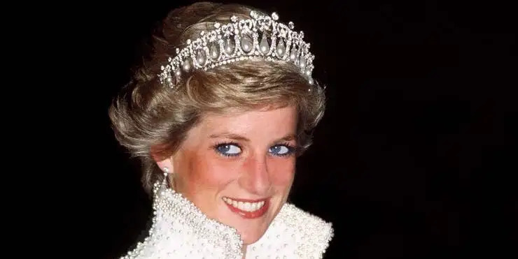 Uncommon images of Princess Diana, one of the most photographed people on Earth